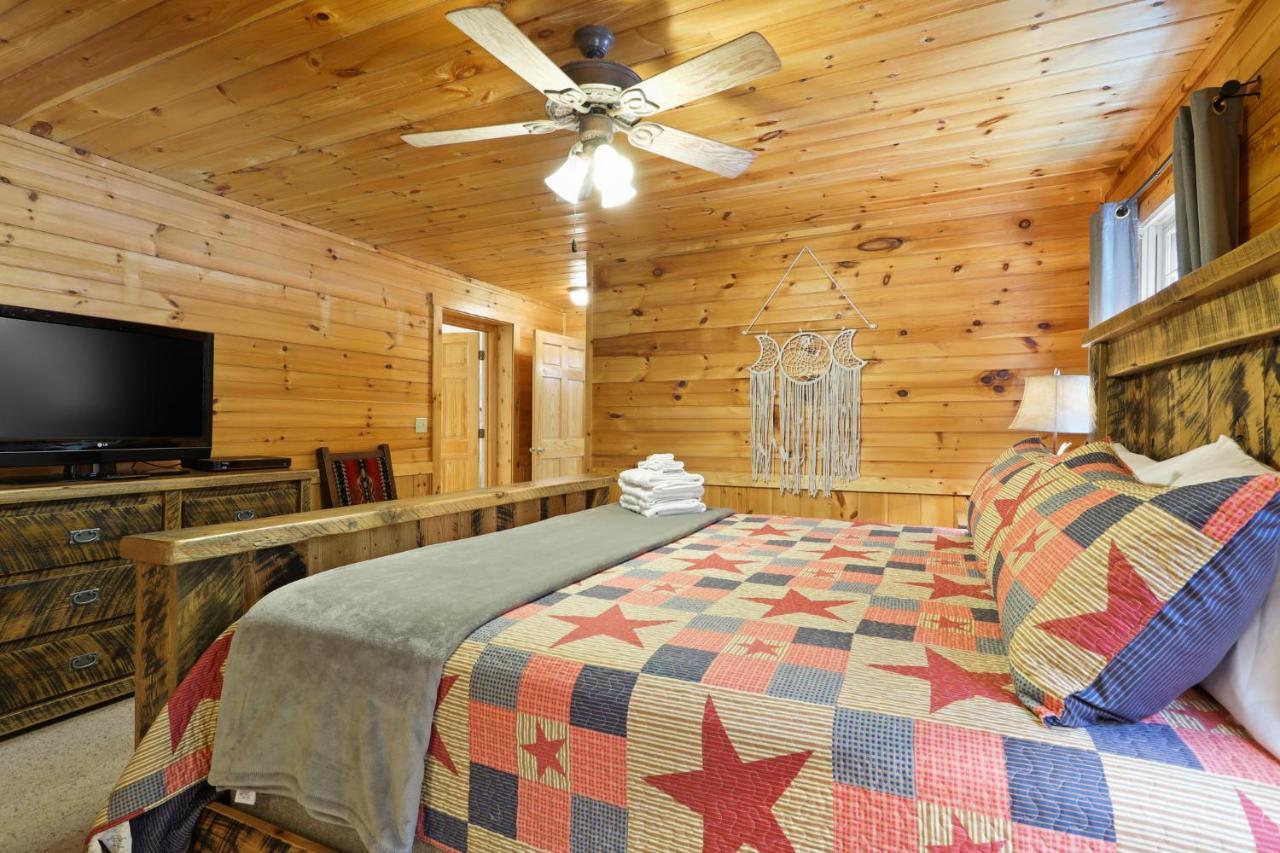 2 Separate Cabins Along A Peaceful Creek With Resort Amenities Ellijay Buitenkant foto